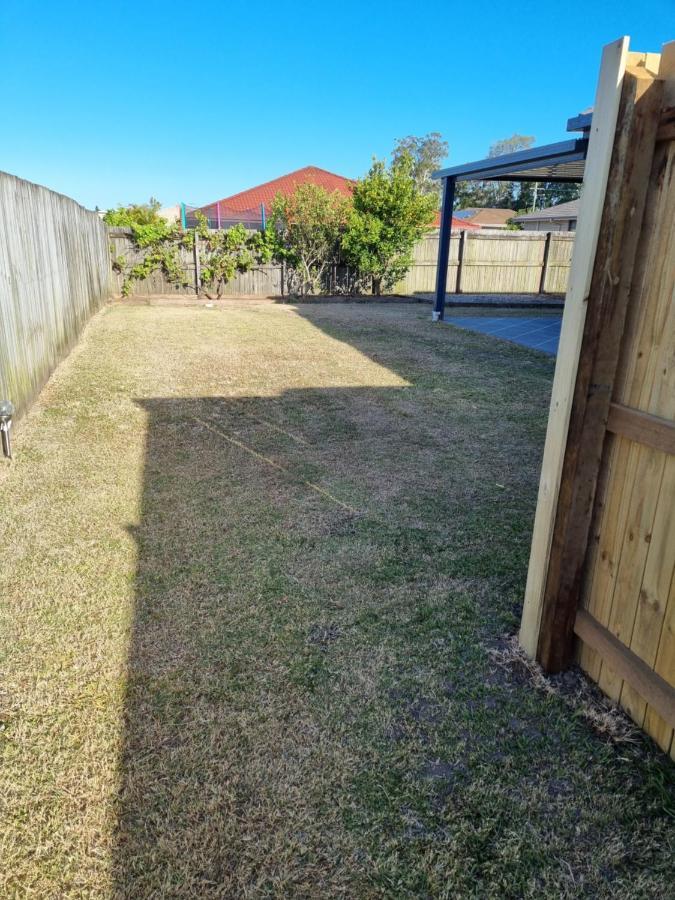 Blk Stays Guest House Deluxe Units Morayfield エクステリア 写真