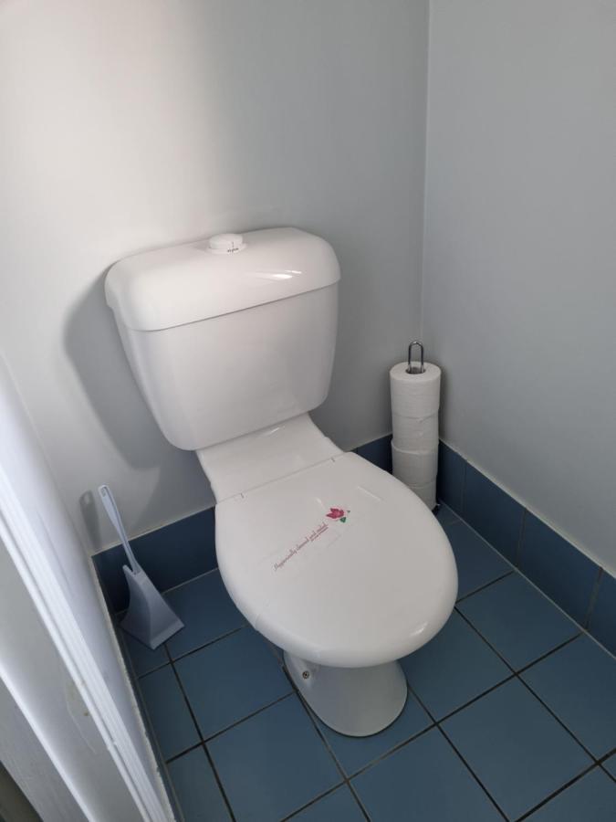 Blk Stays Guest House Deluxe Units Morayfield エクステリア 写真
