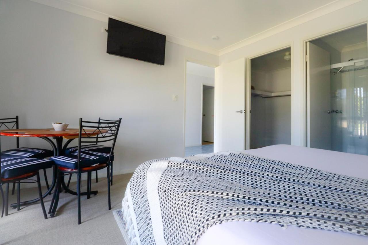 Blk Stays Guest House Deluxe Units Morayfield エクステリア 写真