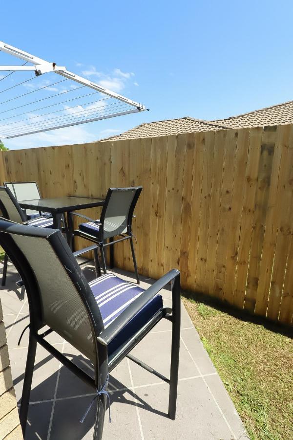 Blk Stays Guest House Deluxe Units Morayfield エクステリア 写真
