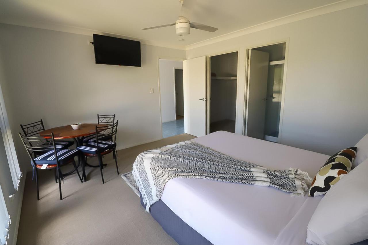 Blk Stays Guest House Deluxe Units Morayfield エクステリア 写真