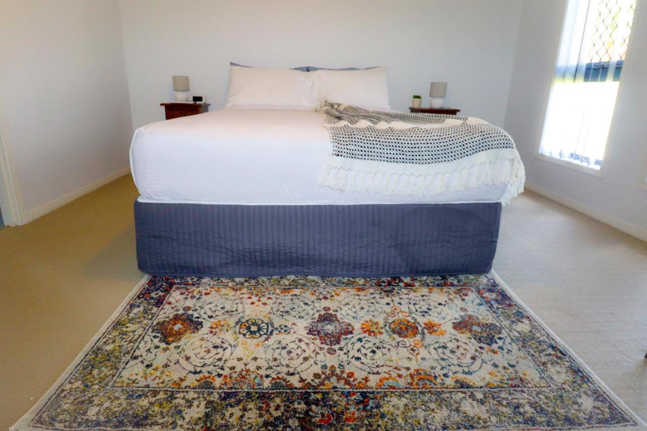 Blk Stays Guest House Deluxe Units Morayfield エクステリア 写真